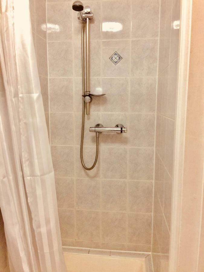 Trevelyan Hotel Ilford Ngoại thất bức ảnh